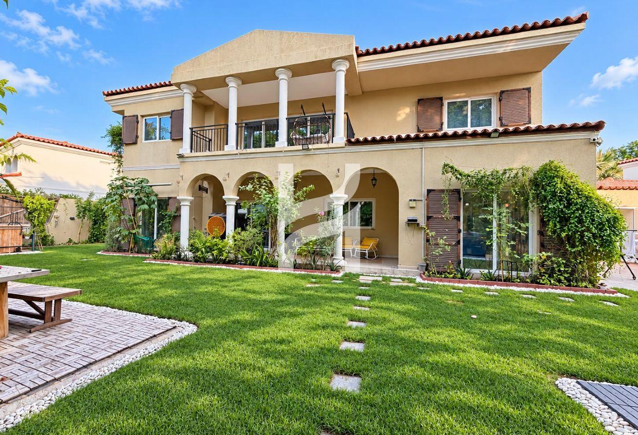 Big Plot | On The Main Park | 5 Bed Ensuite Rooms photo 2