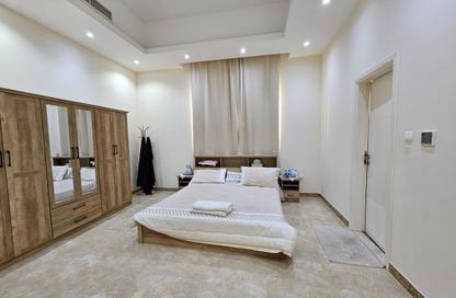 Villa - 4 - 6 for rent in Al Quoz 2 - Al Quoz - Dubai Villa - 4 - 6 for rent in Al Quoz 2 - Al Quoz - Dubai