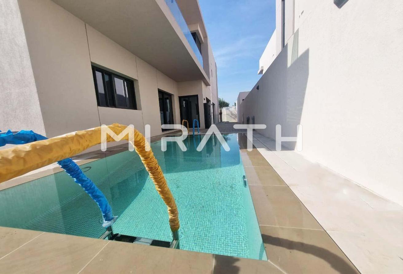 Modern Independent Villa | Private pool photo 15
