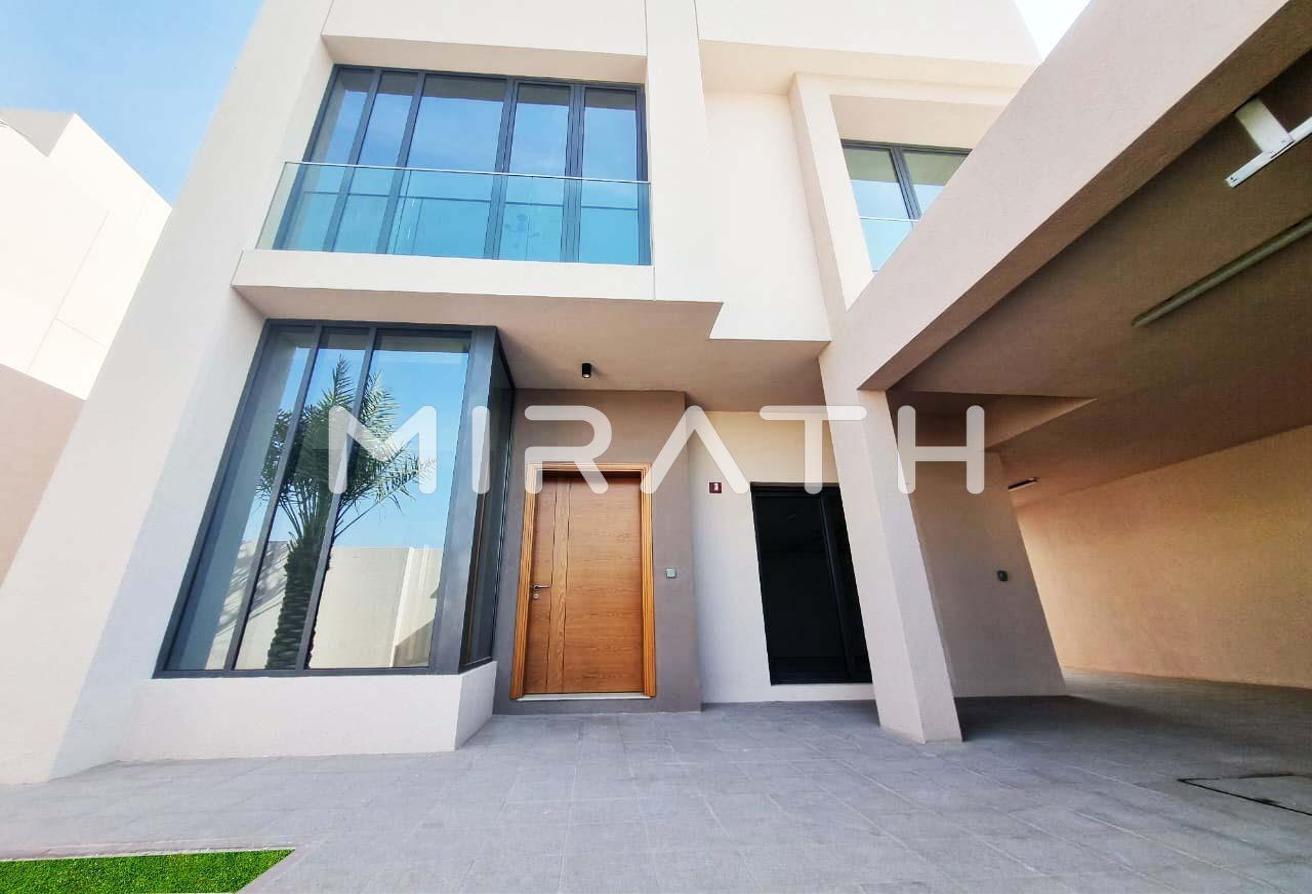 Modern Independent Villa | Private pool photo 3
