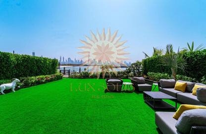Villa - 5 - 7 for sale in Sur La Mer 1 - Sur La Mer - Jumeirah 1 - Jumeirah - Dubai