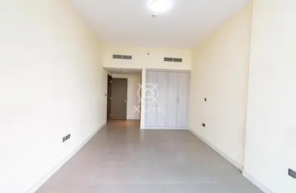 شقة - 2 غرف نوم - 3 حمامات للايجار في شقق لا ريفييرا - منطقة 15 - قرية جميرا الدائرية - دبي