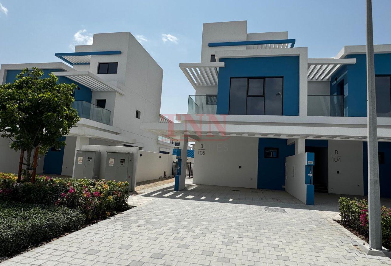 5 BEDROOMS TOWNHOUSE | VACANT | SPACIOUS LAYOUT photo 13