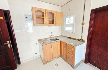 Apartment - Studio - 1 for rent in Fire Station Road - Muwaileh - Sharjah