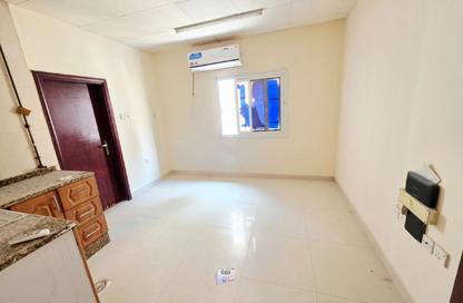 Apartment - Studio - 1 for rent in Fire Station Road - Muwaileh - Sharjah