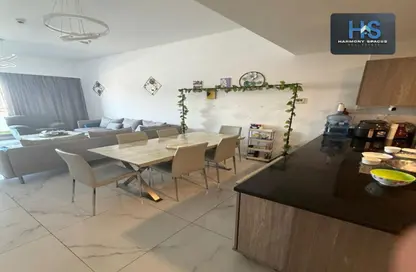 شقة - 2 غرف نوم - 3 حمامات للايجار في الجادة الخامسه - الفرجان - دبي