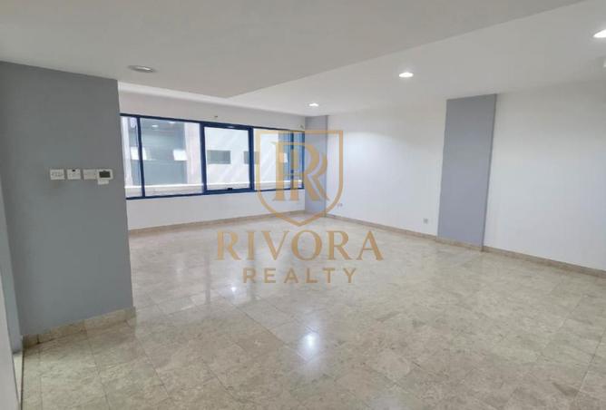 104182440 - Property Image 2