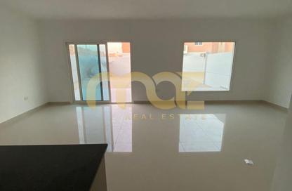 Villa - 3 - 4 for sale in Manazel Al Reef 2 - Al Samha - Abu Dhabi Villa - 3 - 4 for sale in Manazel Al Reef 2 - Al Samha - Abu Dhabi