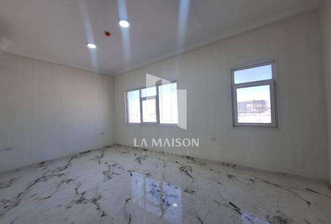 73112377 - Property Image 2