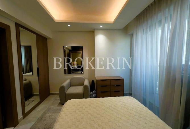 HIGH FLOOR, FULLY FURNISH, OPEN VIEW, MOVE IN NOW photo 3