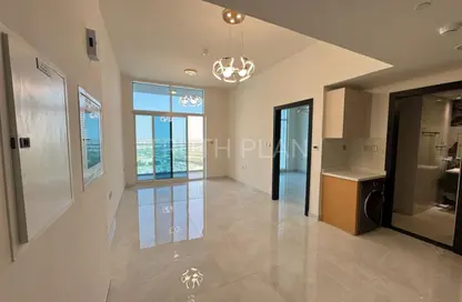 شقة - غرفة نوم - 1 حمام للايجار في سكايز من دانوب - ارجان - دبي