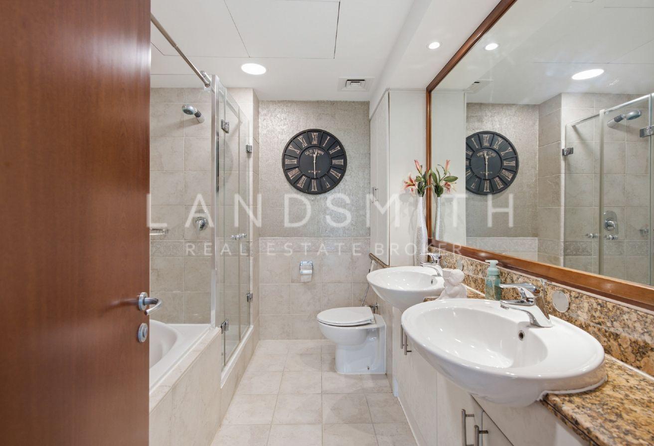 Spacious Bright Apartment | Study | Maid Room photo 14