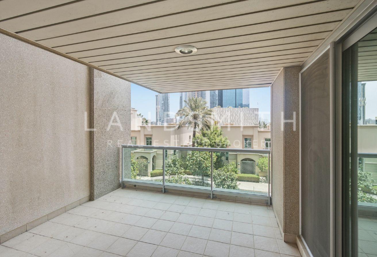Spacious Bright Apartment | Study | Maid Room photo 18