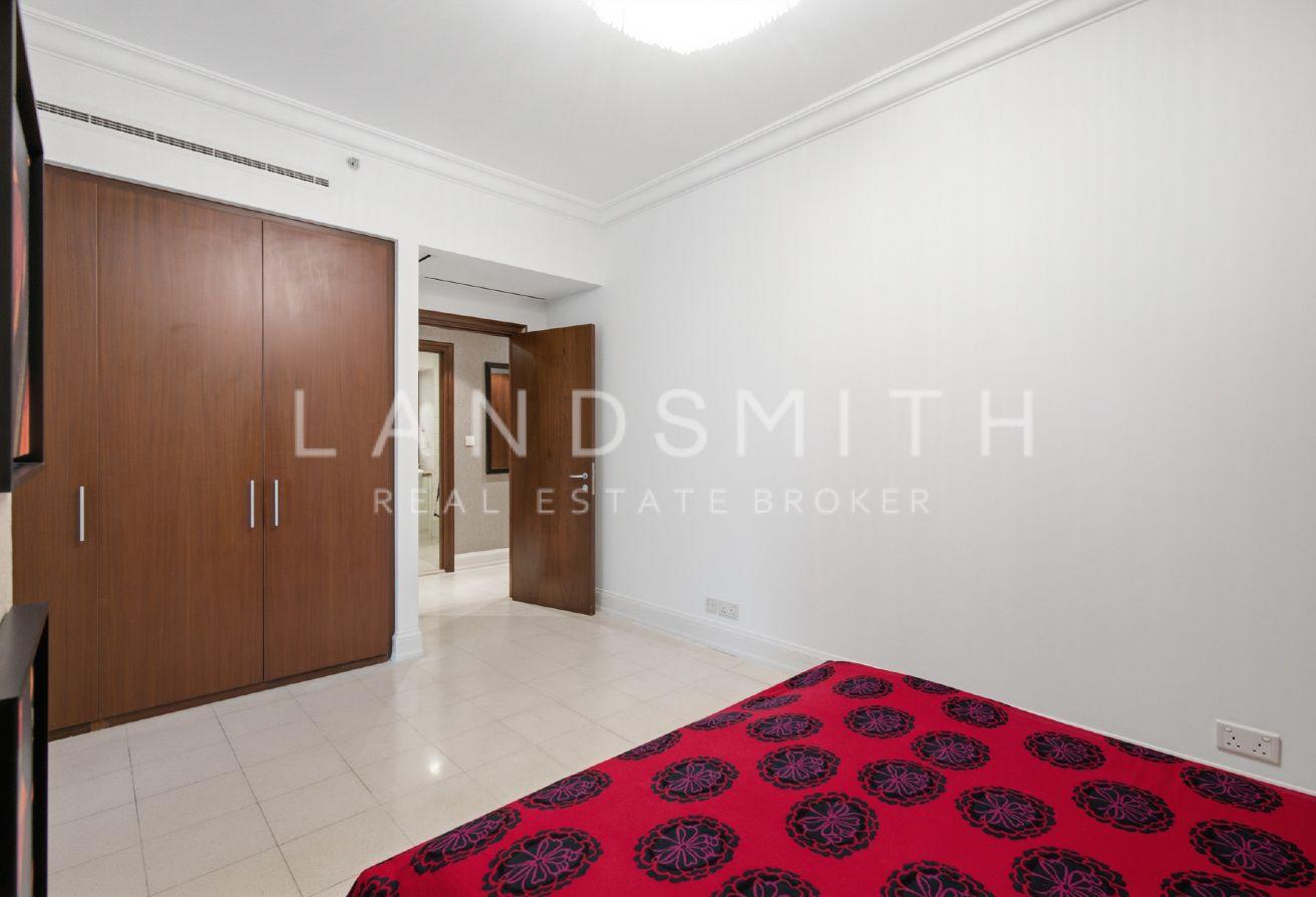 Spacious Bright Apartment | Study | Maid Room photo 15