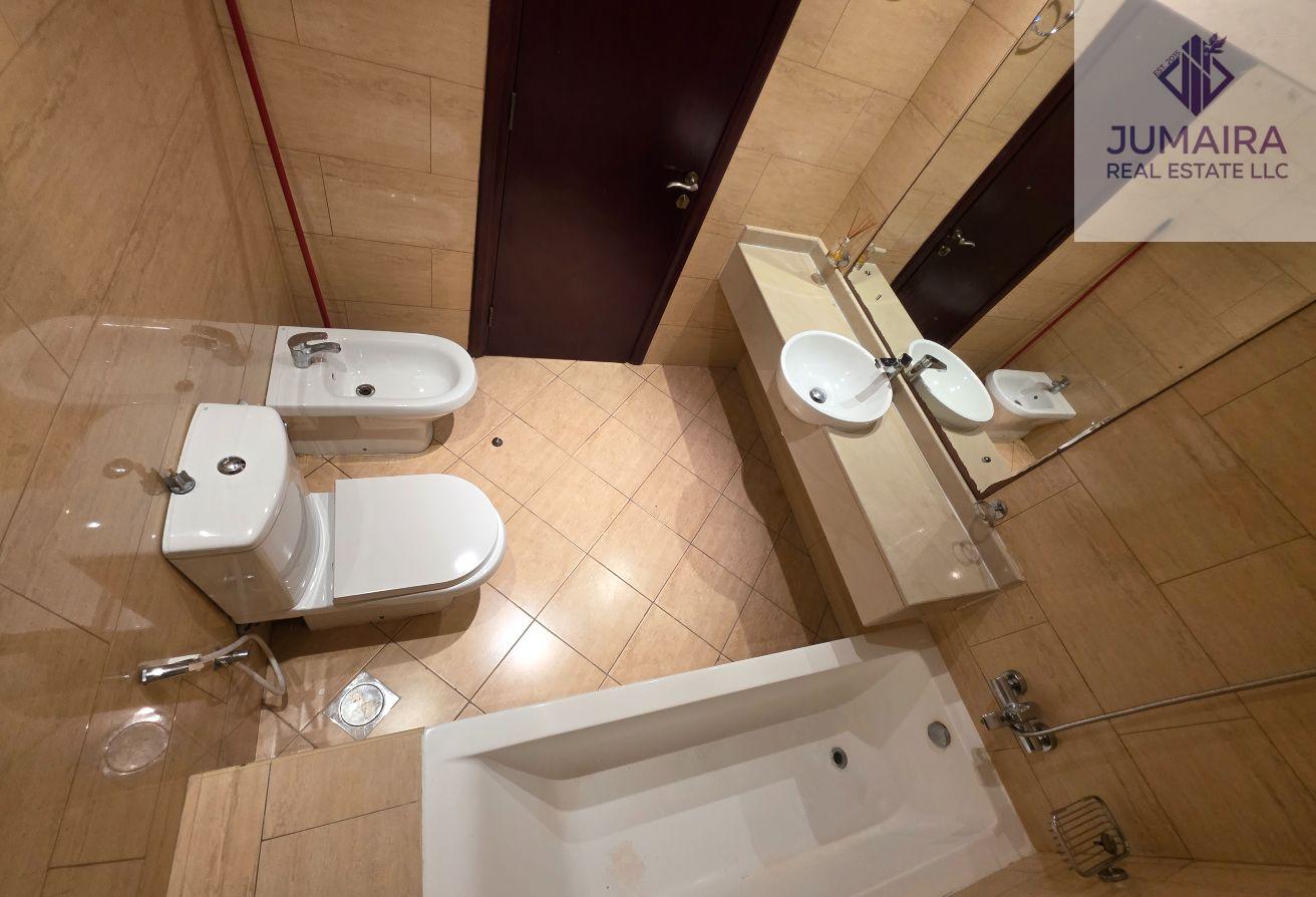 Spacious 1 Bedroom Apartment | Full Sea View