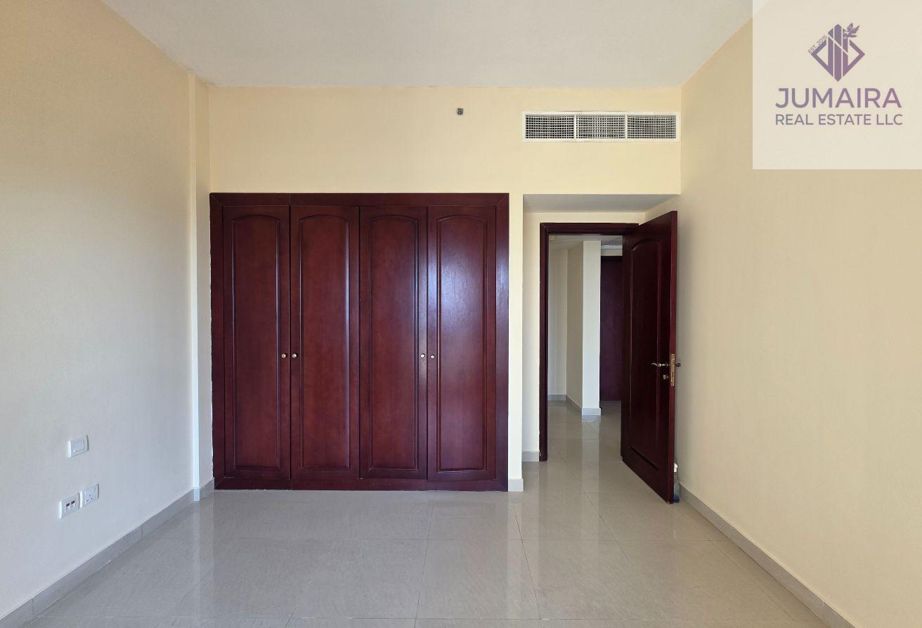 Spacious 1 Bedroom Apartment | Full Sea View