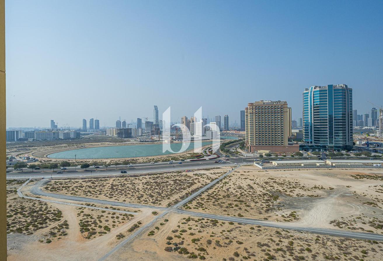Golf Couse View | Lake View | Upgarded | Top Floor photo 15