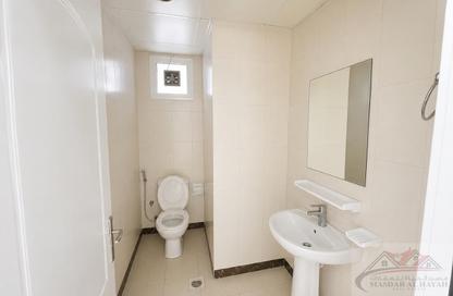 Apartment - 3 Bedrooms - 3 Bathrooms for rent in Muwaileh 29 Building - Muwaileh - Sharjah