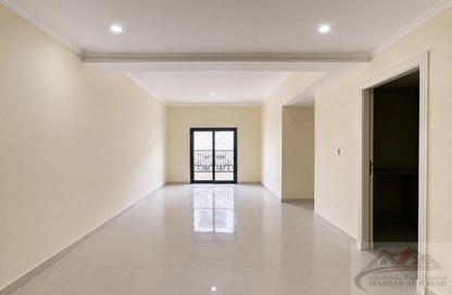 Apartment - 3 Bedrooms - 3 Bathrooms for rent in Muwaileh 29 Building - Muwaileh - Sharjah