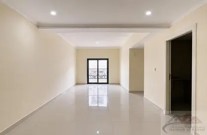 Apartment - 3 Bedrooms - 3 Bathrooms for rent in Muwaileh 29 Building - Muwaileh - Sharjah