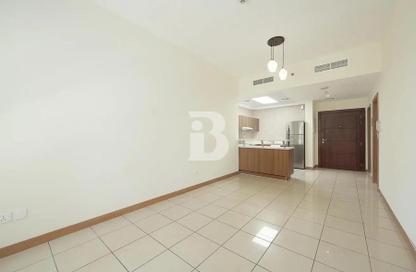 Apartment - 1 Bedroom - 2 Bathrooms for rent in Sulafa Tower - Dubai Marina - Dubai