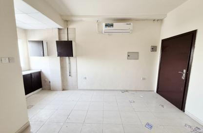 Apartment - Studio - 1 Bathroom for rent in Fire Station Road - Muwaileh - Sharjah