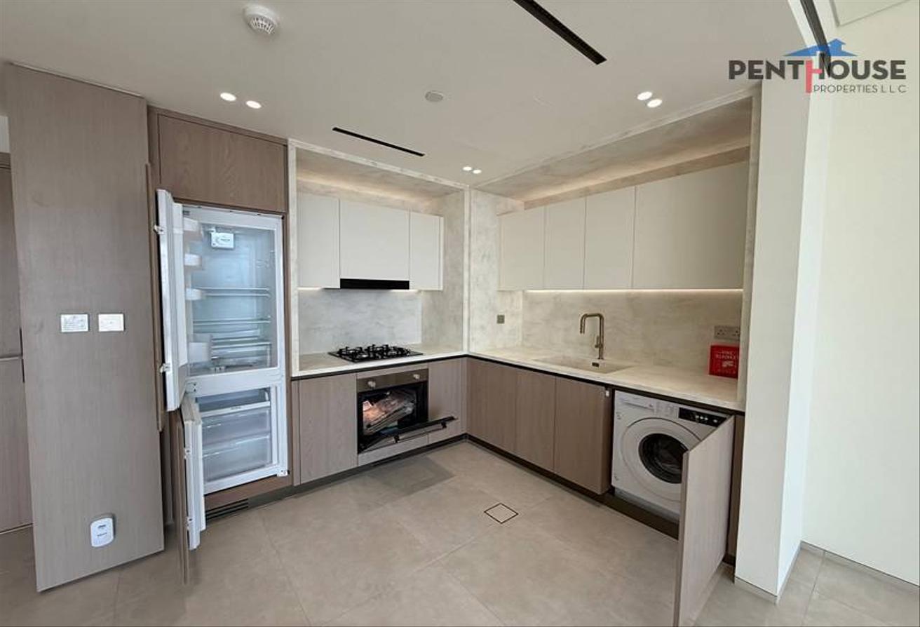 Brand New 1BR for Rent | Iconic Dubai Views photo 5