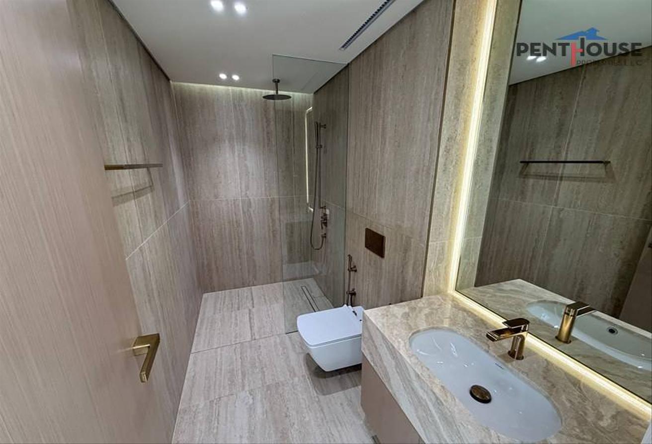 Brand New 1BR for Rent | Iconic Dubai Views photo 12