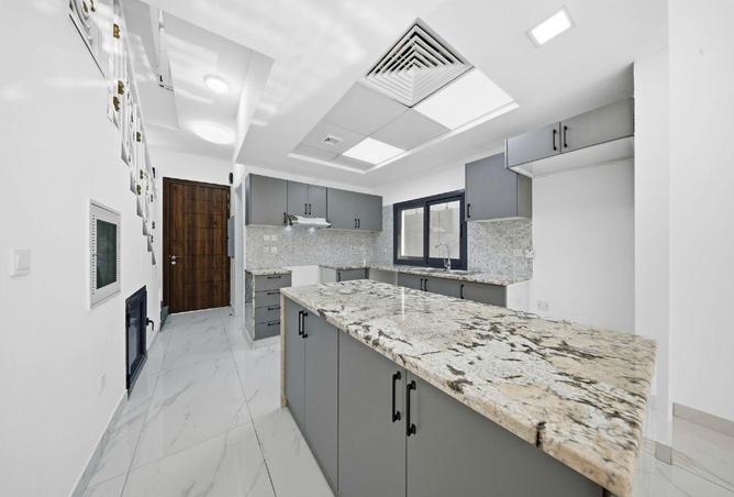 79837277 - Property Image 2