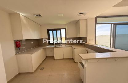 Townhouse - 4 - 5 for sale in Noor Townhouses - Town Square - Dubai