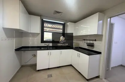 Townhouse - 2 Bedrooms - 3 Bathrooms for rent in Nasma Residence - Al Tai - Sharjah