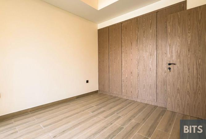 5-bed villa in Nice · Maid's room — photo 4