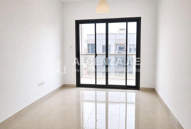 UNFURNISHED | SPACIOUS BALCONY | COMMUNITY VIEW photo 2