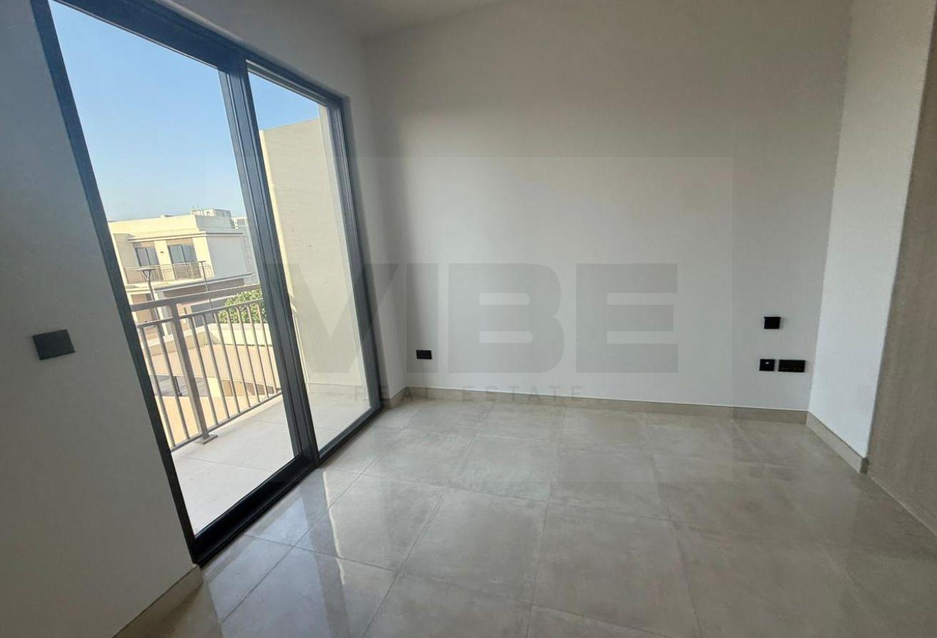 2 bed + Maids I Close to the pool