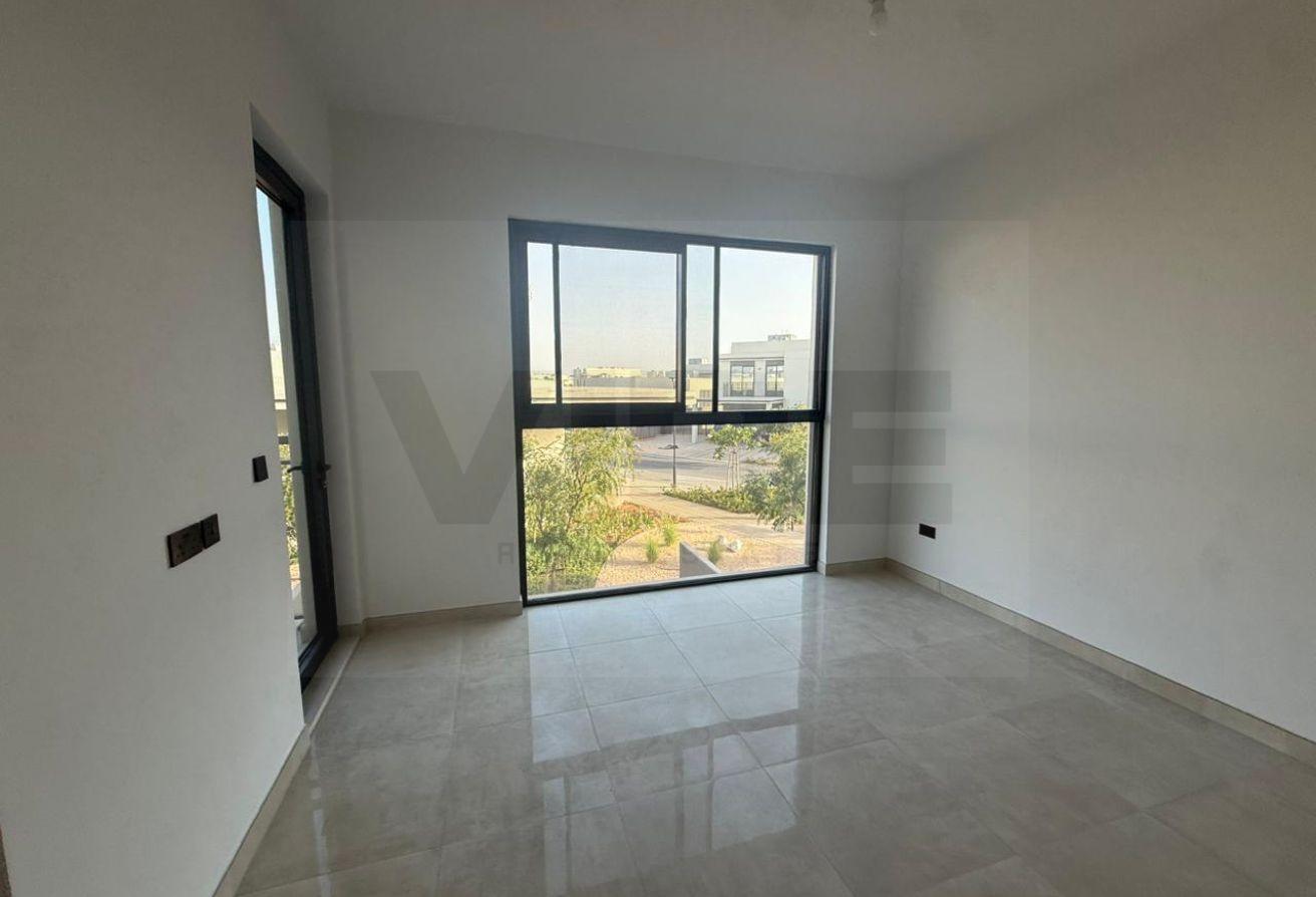 2 bed + Maids I Close to the pool