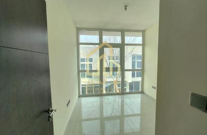 Townhouse - 3 Bedrooms - 3 Bathrooms for rent in Basswood - Damac Hills 2 - Dubai Townhouse - 3 Bedrooms - 3 Bathrooms for rent in Basswood - Damac Hills 2 - Dubai