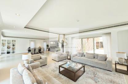 Villa - 5 - 7+ for sale in Sienna Views - Jumeirah Golf Estates - Dubai
