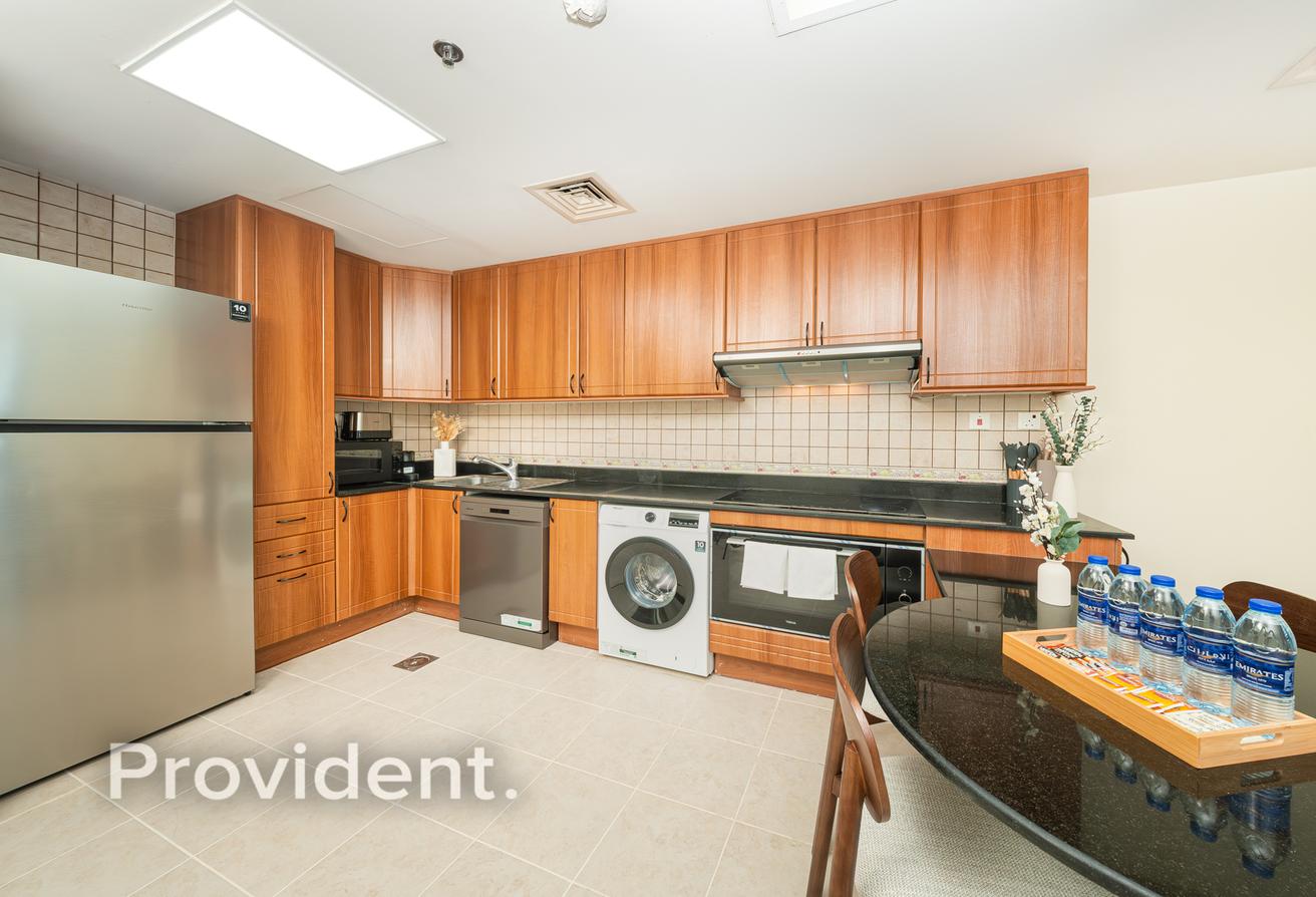 Elegant 3BR + Maid | Furnished | Prime Location photo 11