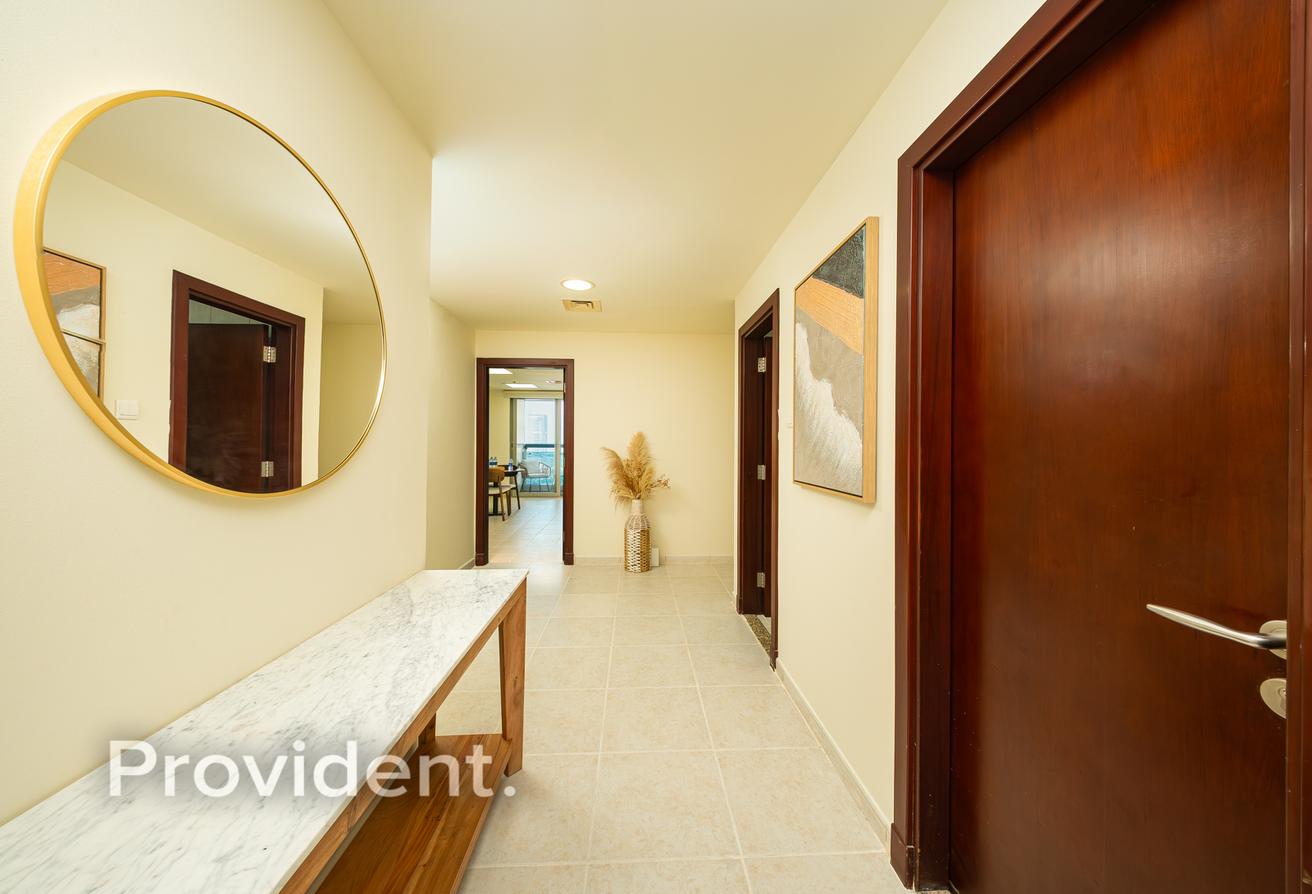 Elegant 3BR + Maid | Furnished | Prime Location photo 6