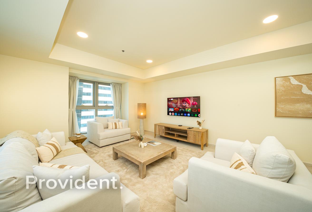 Elegant 3BR + Maid | Furnished | Prime Location photo 2