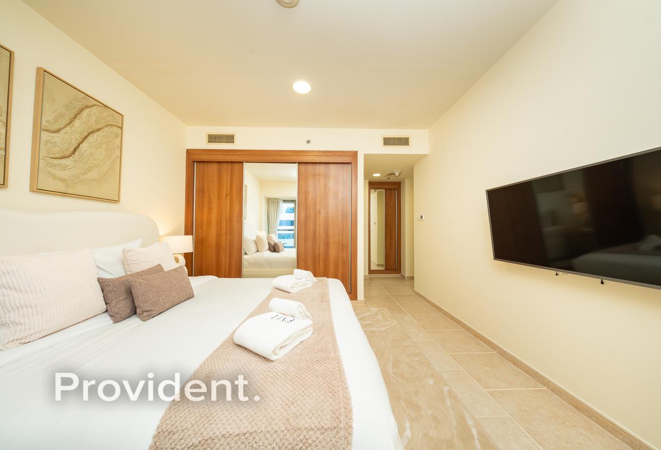 Elegant 3BR + Maid | Furnished | Prime Location photo 29