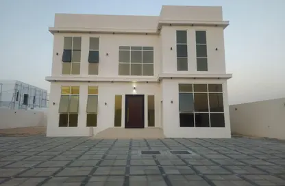 Villa - 5 Bedrooms - 7 Bathrooms for rent in Al Aweer 1 - Al Aweer - Dubai