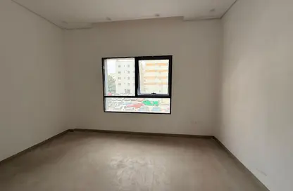 Apartment - 1 Bedroom - 1 Bathroom for rent in Al Qulaya'ah - Al Sharq - Sharjah