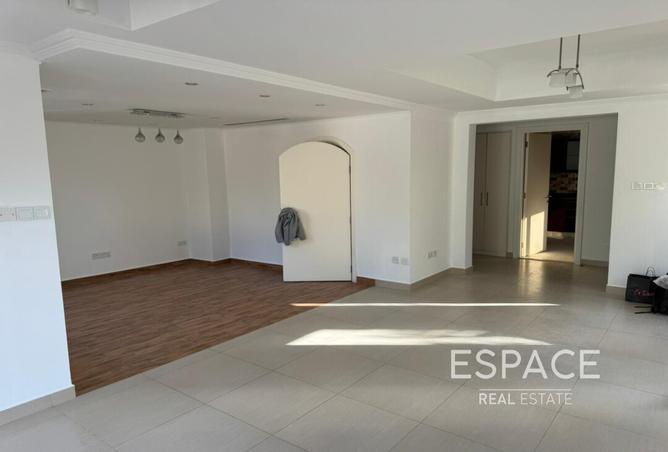 16017742 - Property Image 2