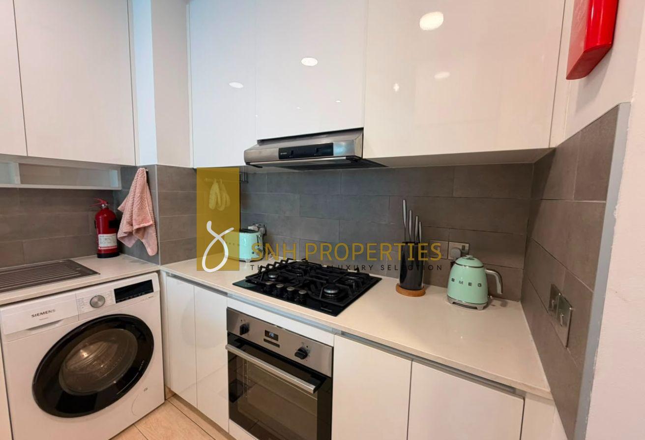 EXQUISITE FURNISHING | LUXURY 1BR | BRIGHT UNIT photo 12