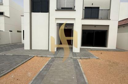 Villa - 4 Bedrooms - 6 Bathrooms for rent in Fay Al Reeman II - Al Shamkha - Abu Dhabi