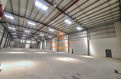 Warehouse - Studio - 1 Bathroom for sale in Umm Al Thuoob - Umm Al Quwain