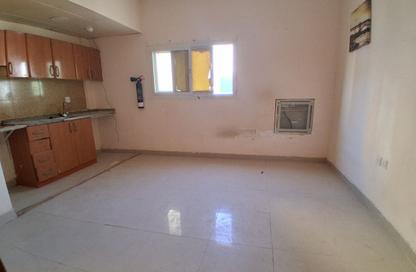 Apartment - Studio - 1 for rent in Muwailih Building - Muwaileh - Sharjah