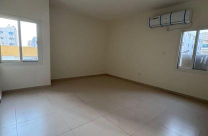 Apartment - 2 Bedrooms - 3 Bathrooms for rent in Al Wahda Building - Al Majaz 2 - Al Majaz - Sharjah