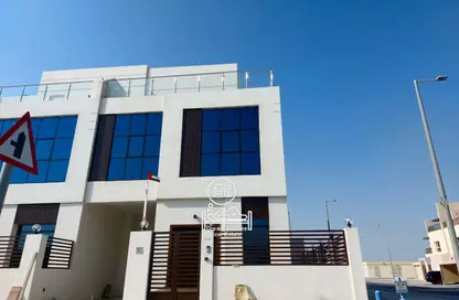 فيلا - 3 غرف نوم - 4 حمامات للايجار في مدينة زايد (مدينة خليفة ج) - مدينة خليفة - أبوظبي